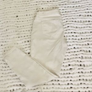 Jennifer Lopez white skinny jeans